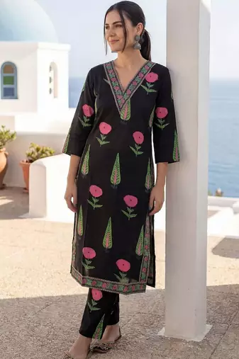 Women Floral Printed Regular Pure Cotton Kurta with Trousers