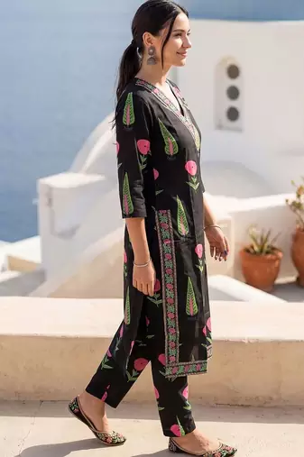 Women Floral Printed Regular Pure Cotton Kurta with Trousers