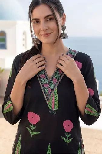 Women Floral Printed Regular Pure Cotton Kurta with Trousers