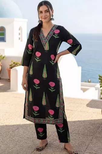 Women Floral Printed Regular Pure Cotton Kurta with Trousers