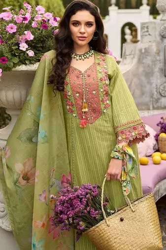 Women Floral Embroidered Regular Thread Work Cotton Kurta with Trousers & Dupatta