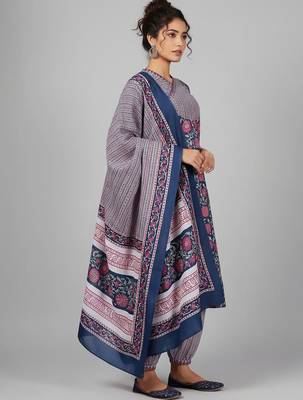 Women Floral Printed Regular Gotta Patti Kurta with Salwar & With Dupatta 3
