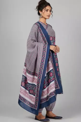 Women Floral Printed Regular Gotta Patti Kurta with Salwar & With Dupatta