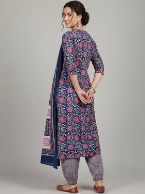 Women Floral Printed Regular Gotta Patti Kurta with Salwar & With Dupatta 5