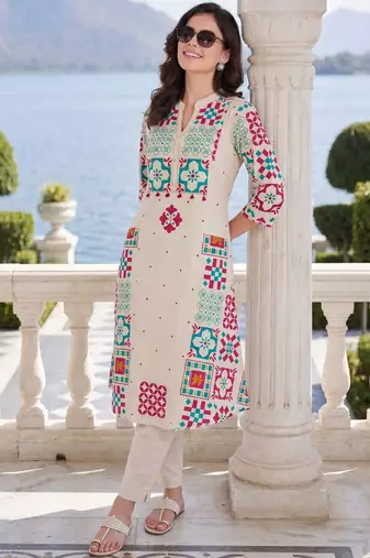 Women Ethnic Motifs Printed Regular Kurta with Trousers