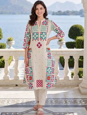 Women Ethnic Motifs Printed Regular Kurta with Trousers 6