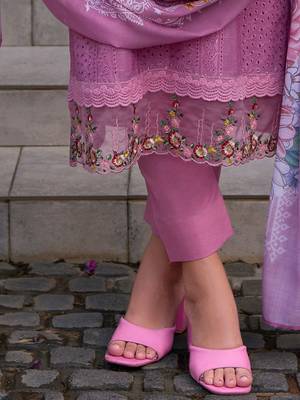 Floral Embroidered Mirror Work Pure Cotton Kurta With Trousers & Dupatta 6