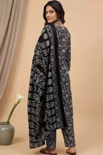 Women Ethnic Motifs Printed Regular Thread Work Kurta with Trousers & With Dupatta