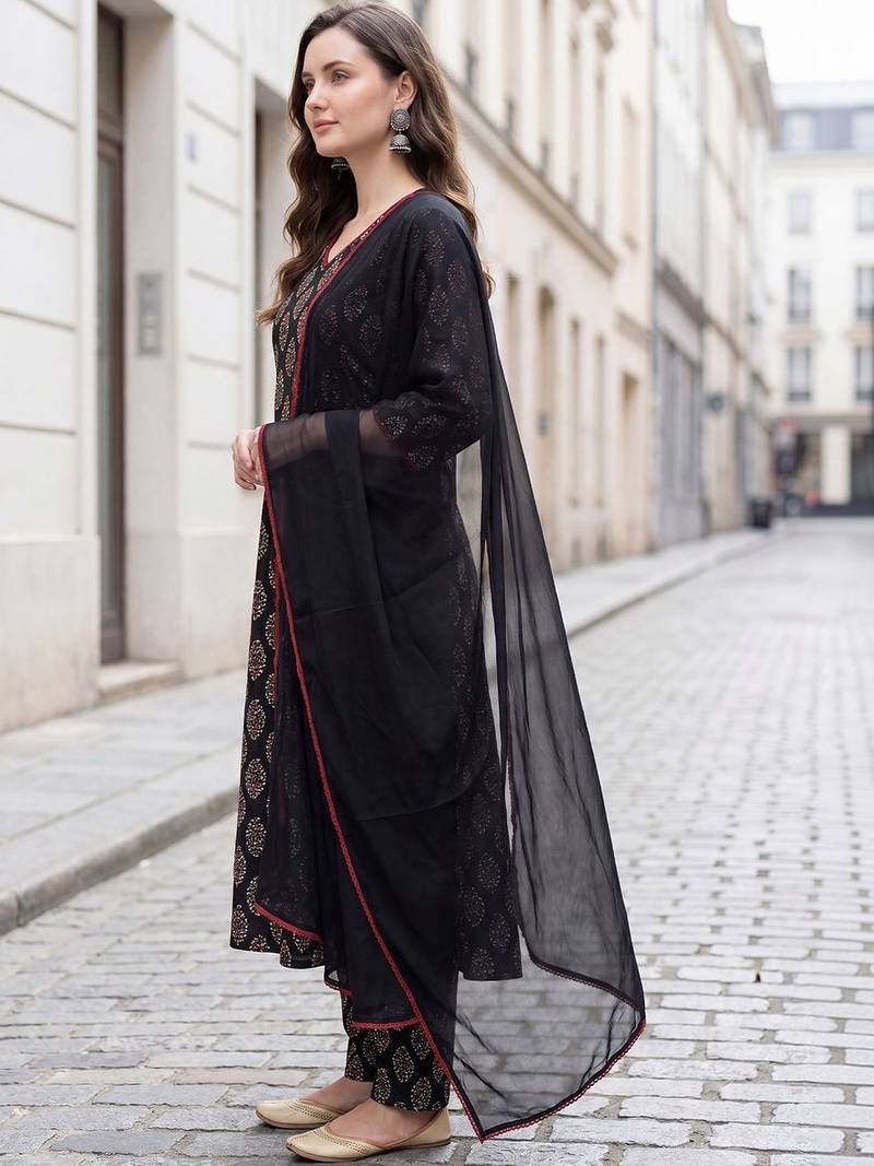 Women Ethnic Motifs Printed Regular Pure Cotton Kurta with Trousers & With Dupatta