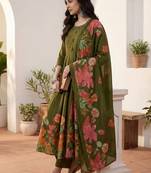 Women Floral Empire Thread Work Pure Cotton Kurta with Trousers & With Dupatta