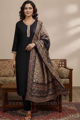 Women Ethnic Motifs Embroidered Regular Thread Work Kurta with Trousers & With Dupatta