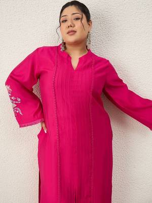 Plus Size Pink Embroidered Straight Kurta Trousers Set 5