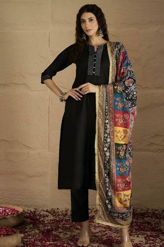 Women Solid Kurta with Trousers & Dupatta
