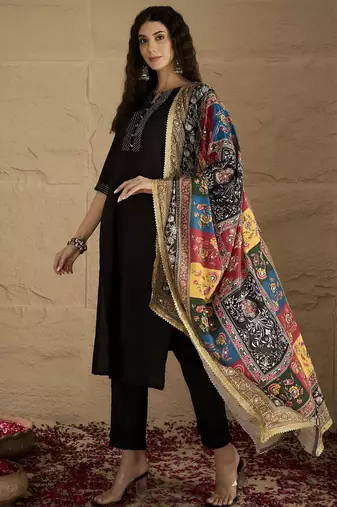 Women Solid Kurta with Trousers & Dupatta