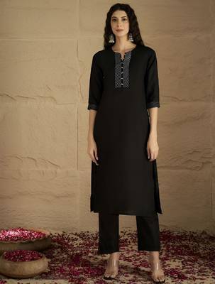 Women Solid Kurta with Trousers & Dupatta 3