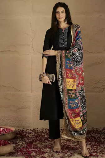 Women Solid Kurta with Trousers & Dupatta