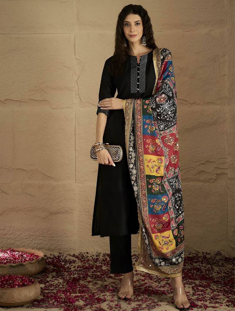 Women Solid Kurta with Trousers & Dupatta
