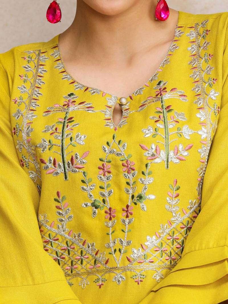 Women Yoke Design Regular Gotta Patti Pure Cotton Kurta with Trousers & With Dupatta