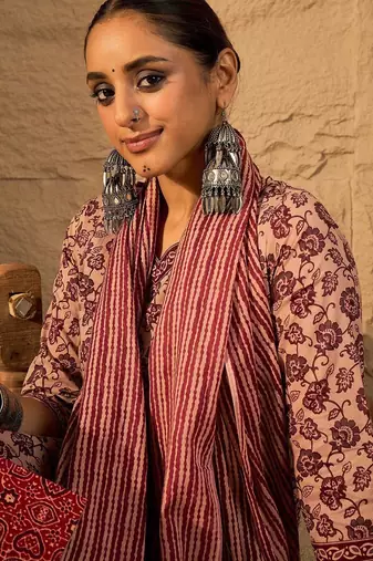 Women Floral Print Regular Pure Cotton Kurta with Trousers & With Dupatta