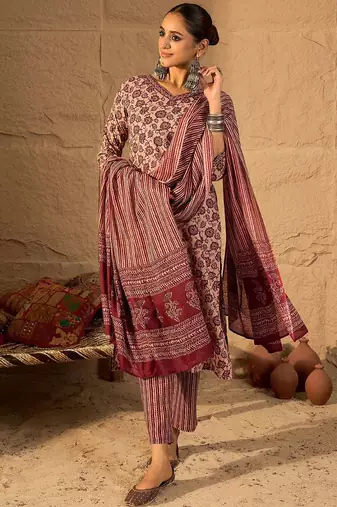 Women Floral Print Regular Pure Cotton Kurta with Trousers & With Dupatta