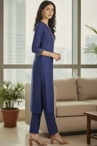 Women Ethnic Motifs Regular Thread Work Kurta with Trousers & With Dupatta