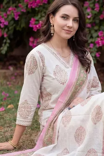 Women Floral Printed Regular Beads and Stones Pure Cotton Kurta with Salwar & With Dupatta