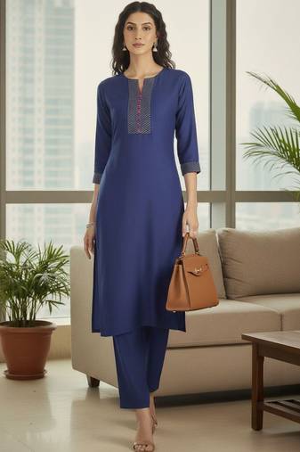 Women Ethnic Motifs Regular Thread Work Kurta with Trousers & With Dupatta