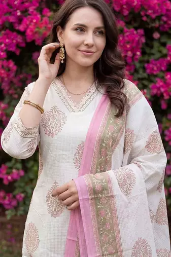 Women Floral Printed Regular Beads and Stones Pure Cotton Kurta with Salwar & With Dupatta