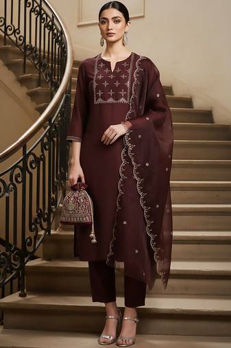 Women Ethnic Motifs Embroidered Regular Thread Work Kurta with Trousers & With Dupatta