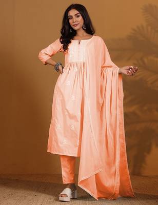 Women Floral Embroidered Kurta with Trousers & Dupatta 1