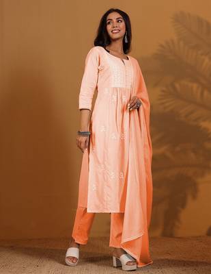 Women Floral Embroidered Kurta with Trousers & Dupatta 3