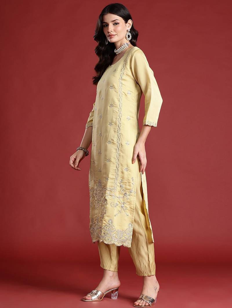 Ethnic Motifs Embroidered Kurta With Trousers & Dupatta