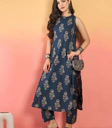 Floral Printed Round-Neck Kurta With Trousers