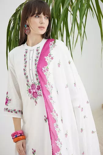 Women Floral Embroidered Regular Thread Work Pure Cotton Kurta with Trousers & With Dupatta