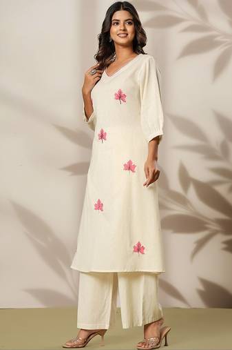 Women Ethnic Motifs Embroidered Regular Thread Work Kurta with Palazzos