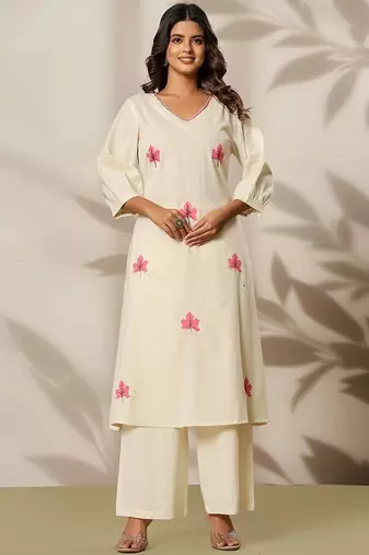 Women Ethnic Motifs Embroidered Regular Thread Work Kurta with Palazzos
