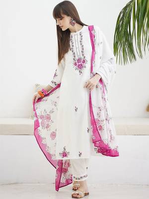 Women Floral Embroidered Regular Thread Work Pure Cotton Kurta with Trousers & With Dupatta 4