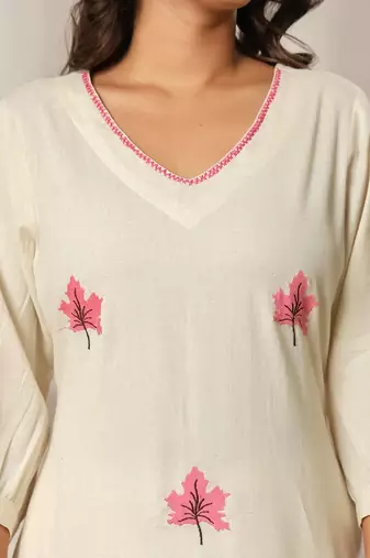 Women Ethnic Motifs Embroidered Regular Thread Work Kurta with Palazzos