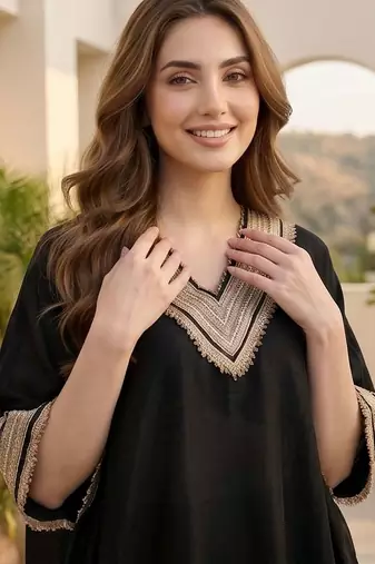 Women Yoke Design Regular Kurta with Trousers