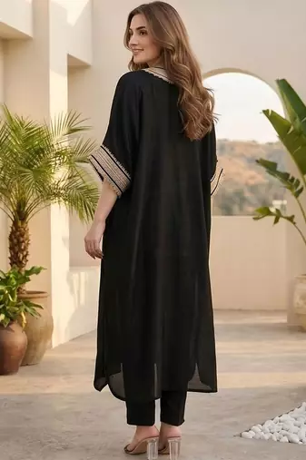 Women Yoke Design Regular Kurta with Trousers
