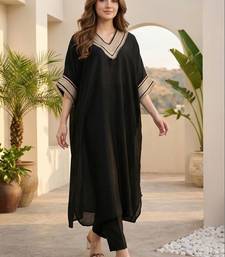 Women Yoke Design Regular Kurta with Trousers