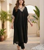 Women Yoke Design Regular Kurta with Trousers