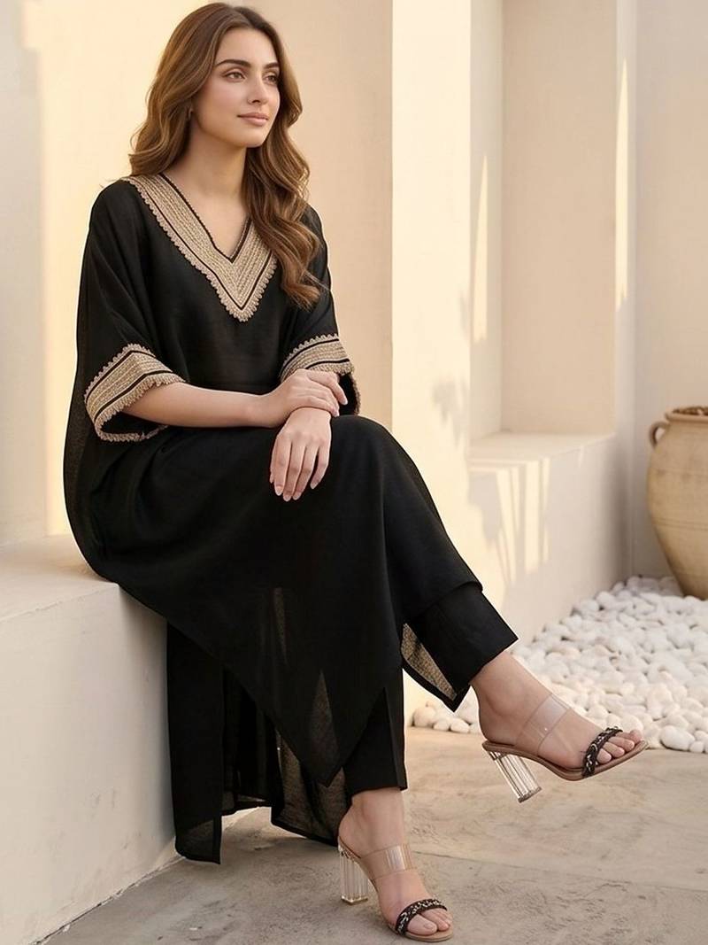 Women Yoke Design Regular Kurta with Trousers