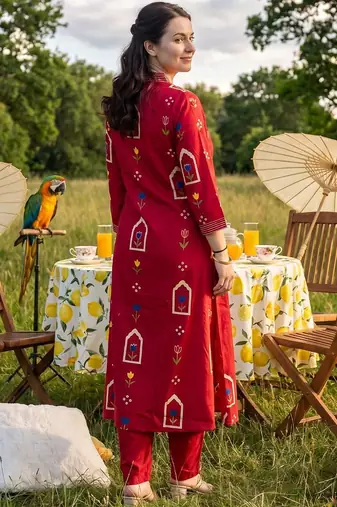 Women Floral Printed Empire Pure Cotton Kurta with Trousers & With Dupatta