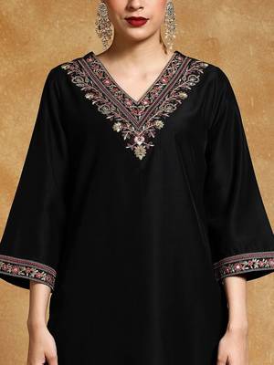 Floral Yoke Design V-Neck Straight Kurta With Trousers And Dupatta 2