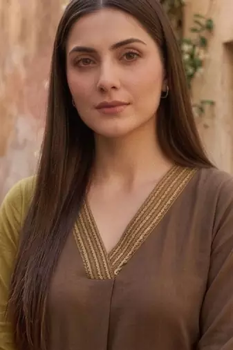 Women Regular Thread Work Kurta with Trousers