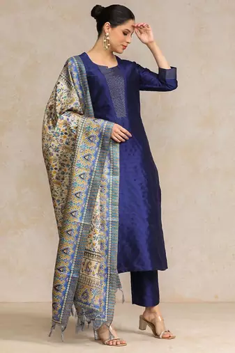 Women Regular Kurta with Trousers & With Dupatta