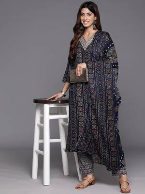 Women Ethnic Motifs Printed Regular Thread Work Kurta with Trousers & With Dupatta 1
