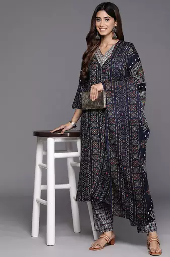 Women Ethnic Motifs Printed Regular Thread Work Kurta with Trousers & With Dupatta