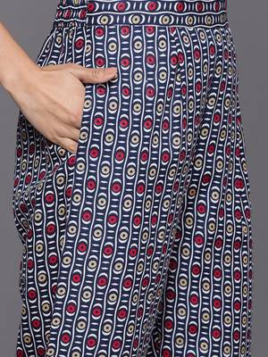 Women Ethnic Motifs Printed Regular Thread Work Kurta with Trousers & With Dupatta 3
